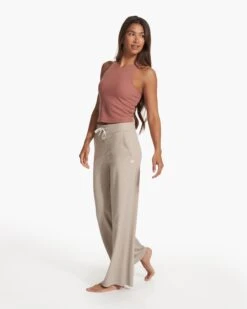 Pose Plyo Tank | Stoneware Heather 9 Pose Plyo Tank | Stoneware Heather -Chic Warp Sales VW1009HWR FA23 W ECOMM TOPS FULL ALT 6