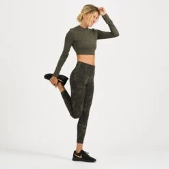 Long-Sleeve Lux Crop Tee | Oregano Heather 9 Long-Sleeve Lux Crop Tee | Oregano Heather -Chic Warp Sales VW1021HOR 5 8dc73b7a c54c 486f b903 aba67087ee38