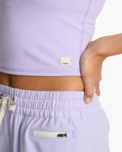 Daily Crop | Zinnia 10 Daily Crop | Zinnia -Chic Warp Sales VW1027ZIN FA23 M ECOMM TOPS DETAIL 2