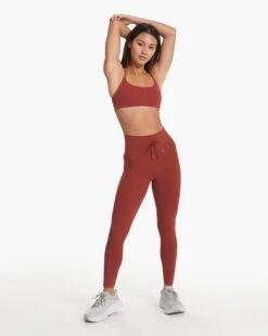 Tempo Bra | Currant -Chic Warp Sales VW1029CUR FA22 M ECOMM FULL 1410 1x1 d751f856 e58f 4dd0 9edd 9791335f9517