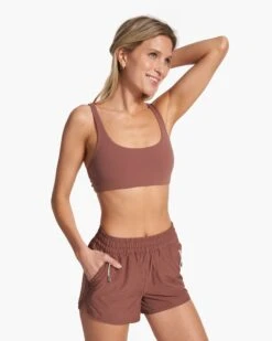 Chic Warp Sales -Chic Warp Sales VW104HZN FA23 W ECOMM sportsbras FRONT ALT TOPS 4