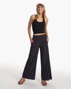 Simplicity Halter | Black -Chic Warp Sales VW1054BLK SP23 W ECOMM TOPS 2903 FULL