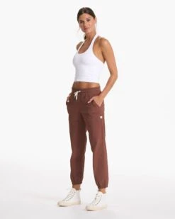 Simplicity Halter | White -Chic Warp Sales VW1054WHT SP23 W ECOMM TOPS FULL 2897 1X1 8005a7f5 35fc 497d 9356 1b2d7f5cc981