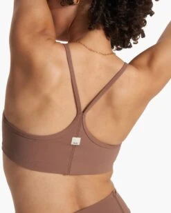 Vuori AllTheFeels™ Bra | Almond -Chic Warp Sales VW1099ALM FA23 M ECOMM sportsbras DETAIL 1