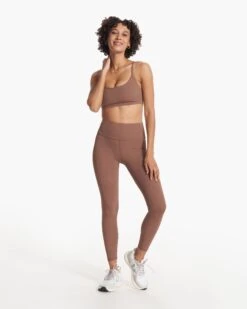 Vuori AllTheFeels™ Bra | Almond -Chic Warp Sales VW1099ALM FA23 W ECOMM sportsbras FULL ALT 5