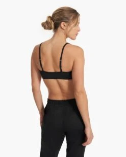 Halo Essential Bra | Black Heather -Chic Warp Sales VW1110HBK SP23 W ECOMM SPORTSBRAS TOP 2880 1X1 88679ff0 8a8d 4756 bb52 5c27caaeffe5