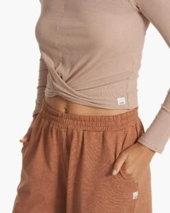 Long Sleeve Cove Twist Tee | Coconut -Chic Warp Sales VW1114COC SP23 W ECOMM TOPS DETAIL 1500 1x1 ac8540b8 4c25 48ee 850c 21a978a9710c