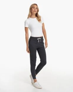 Pose Fitted Tee | White 13 Pose Fitted Tee | White -Chic Warp Sales VW169WHT 23SP W ECOMM TOPS FULL ALT 4