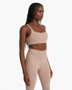 Mindset Bra | Coconut -Chic Warp Sales VW186COC SP23 W ECOMM SPORTSBRAS 0575 TOP 1X1 fd99f985 63c7 4578 9d38 251eef9a587c