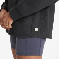 Restore Oversized Crew | Washed Black -Chic Warp Sales VW265WBL FA22 W ECOMM 01669 Retouch