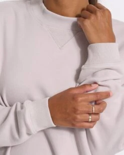 Sedona Crew | Suede -Chic Warp Sales VW278SUE SP23 W ECOMM FLEECE DETAIL 8501 1x1 4d93537c 10a7 4f96 b51f 405001bea634