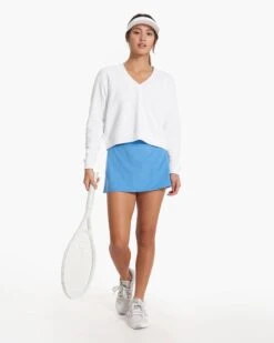 Sedona V Neck | White 12 Sedona V Neck | White -Chic Warp Sales VW292WHT SP23 W ECOMM FLEECE FULL 3920 1x1 00587a65 11d6 440e 95da 60080f5a987c