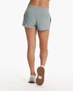 Seabreeze Short | Fern -Chic Warp Sales VW370FRN FA23 W ECOMM SHORTS BACK BOTTOMS 6