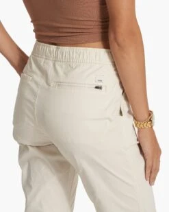Womens Ripstop Pant-Long | Natural -Chic Warp Sales VW401 LNAT SP23 W ECOMM PANTS 3567 DETAIL 1x1 2743bf86 4b3d 4d0d b629 3b469d39569a