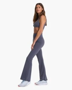 Studio Flare | Azure -Chic Warp Sales VW4043AZR FA22 W ECOMM FULL 7766 1x1 bdcf62e6 c1b5 4938 b8be 9760e7cec193