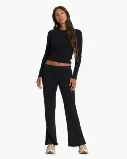 Sedona Wideleg Sweatpant | Black -Chic Warp Sales VW4044BLK SP23 W ECOMM BOTTOM 7430 1x1 745a04a5 1818 47e8 8bae 713795cc4833