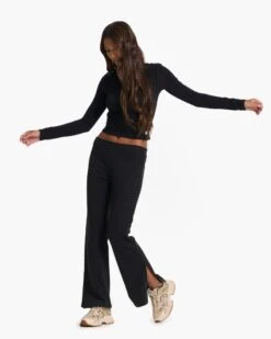 Sedona Wideleg Sweatpant | Black -Chic Warp Sales VW4044BLK SP23 W ECOMM FULL 7367 1x1 5e6ed617 fe47 41a7 8e8b a09233ae5cbd