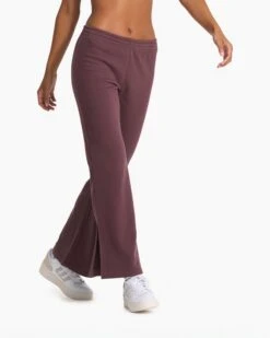 Sedona Wideleg Sweatpant | Chestnut -Chic Warp Sales VW4044CHN FA22 W ECOMM BOTTOM 7014 1x1 befac1c0 12a3 499f 8511 a745dad38b11