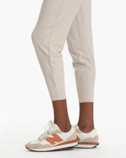 Lux At Ease Pant | Suede Heather 13 Lux At Ease Pant | Suede Heather -Chic Warp Sales VW427HUE SP23 W ECOMM PANTS 2521 DETAIL 1x1 6bfcfac5 9f80 4589 849b bf27bab1f11d